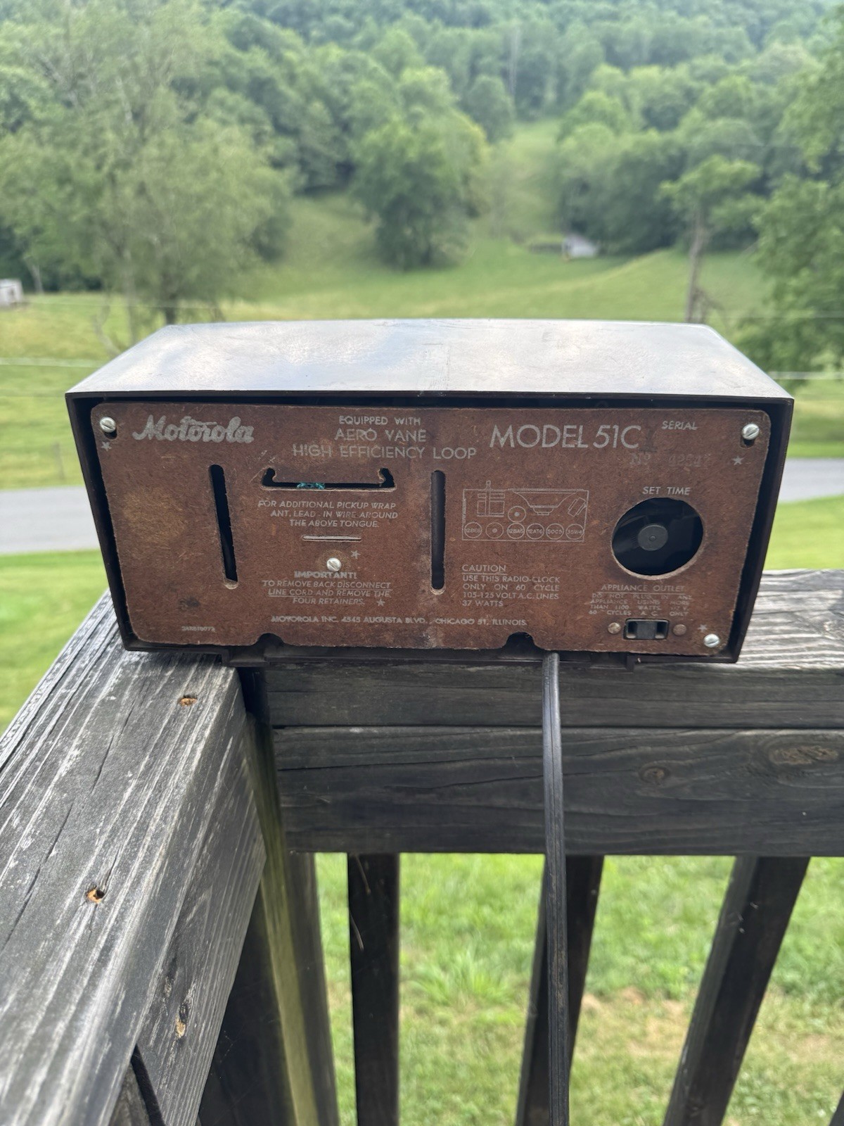 Vintage 1950 Motorola Model 51C Tube AM Clock Radio Works Brown Plastic