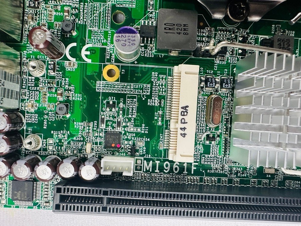 Ibase MI961F Mini-ITX Motherboard