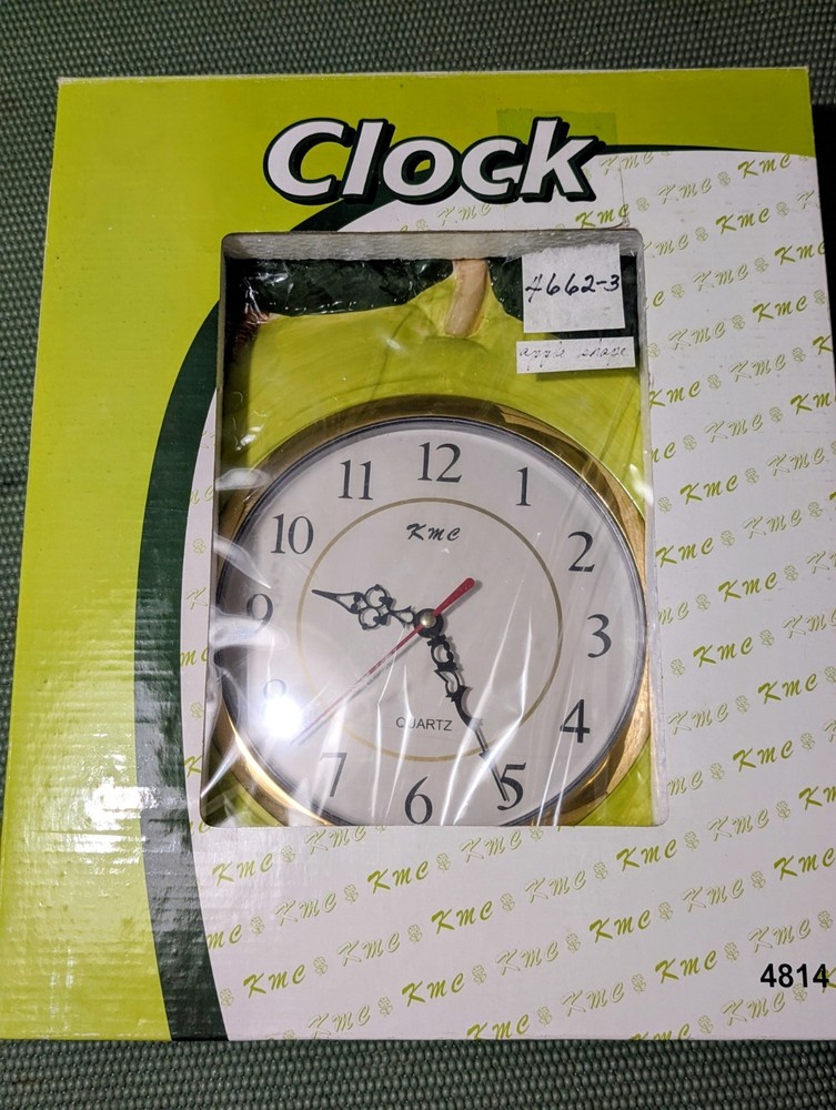 KMC Green Apple Hand Painted Fine Ceramicware Wall Clock