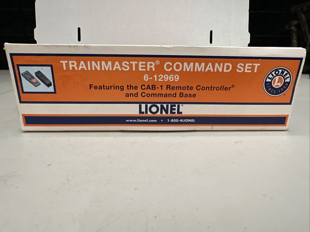 Lionel 6-12969 Trainmaster Command Set Cab-1 Remote & Commander Base.