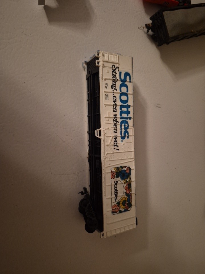 Scotties Tissue Box Car Missing Front Wheels