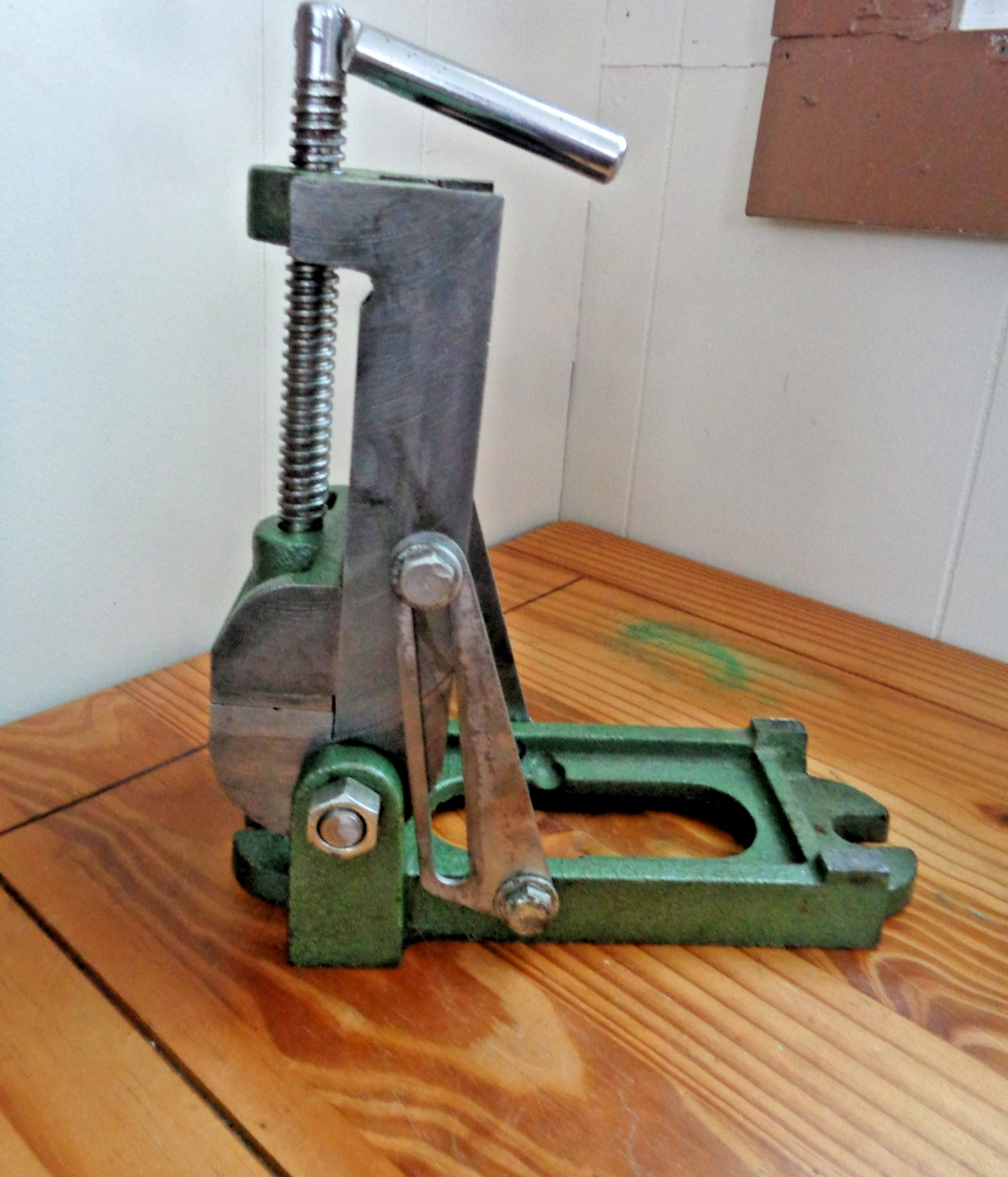 Tilting Drill Press Machinist Vise 3.5” Jaws