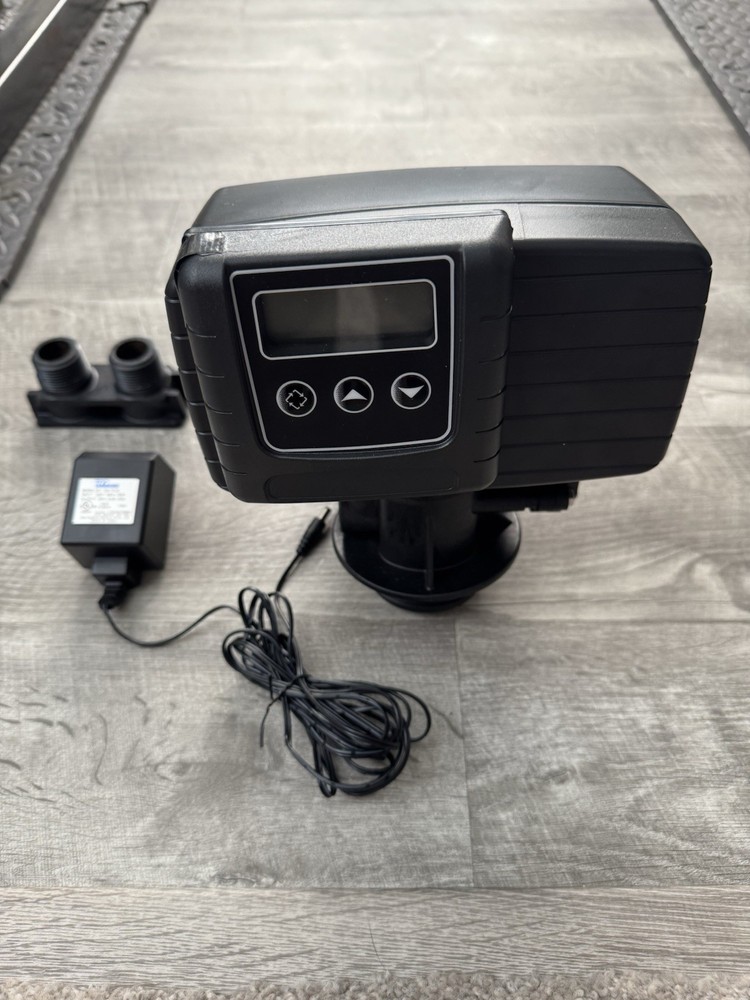 Fleck 5600 SE/STX Controller Head With Bypass Valve.