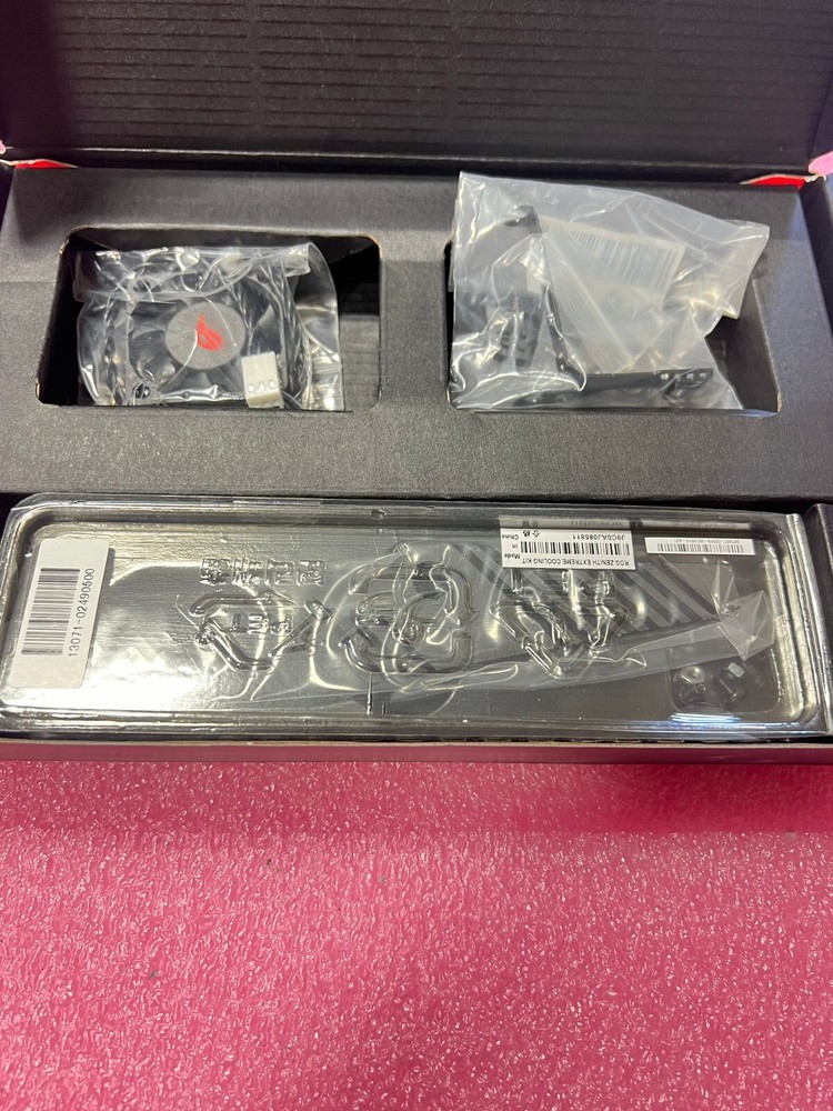 ASUS ROG ZENITH EXTREME COOLING KIT