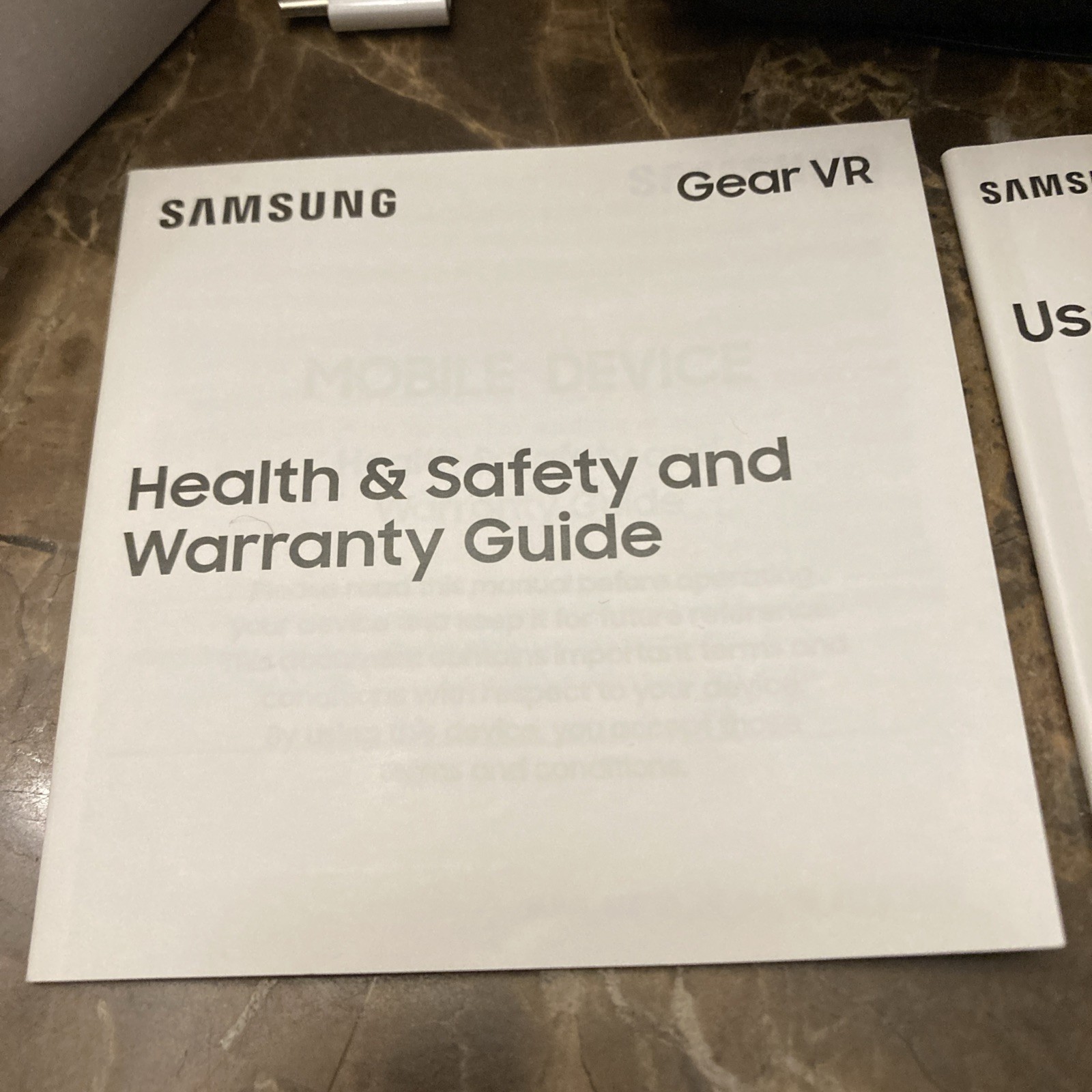 Samsung Gear VR SM-R323 Oculus Virtual Reality Headset GH69-28208A New Open Box