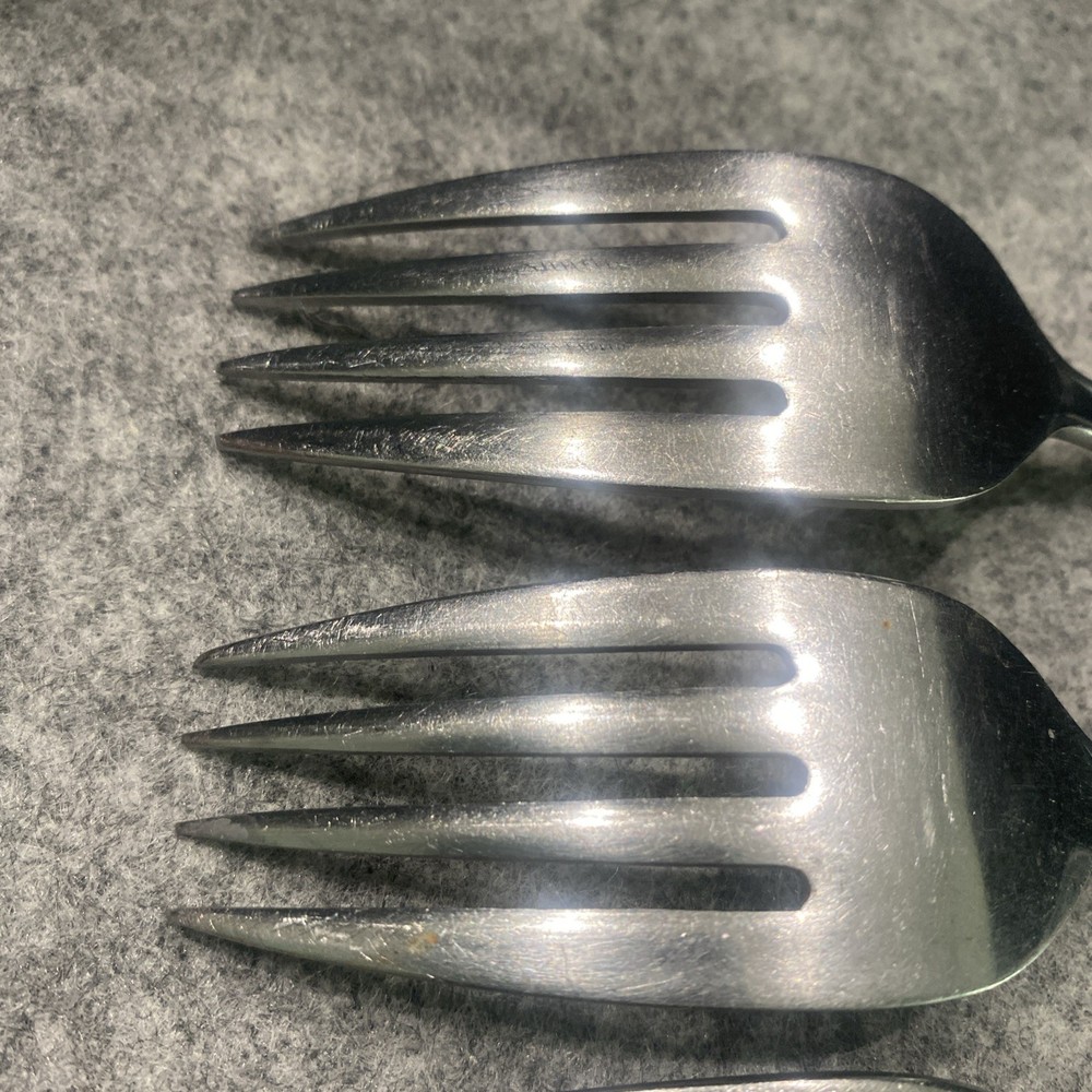 4 MANOR HOUSE STAINLESS FLATWARE MHO31 Dinner Forks
