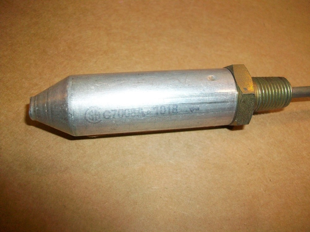 Honeywell Flame Sensor C7008A 1018 NEW