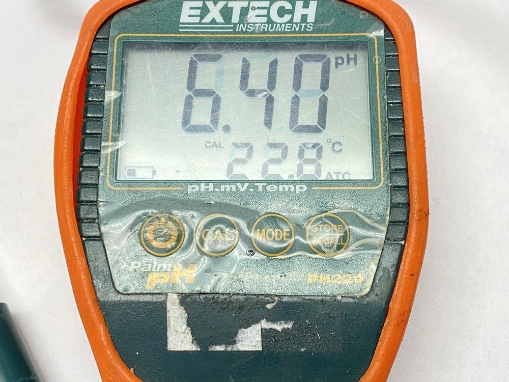 Extech PH220 Waterproof Palm PH Meter With Probe