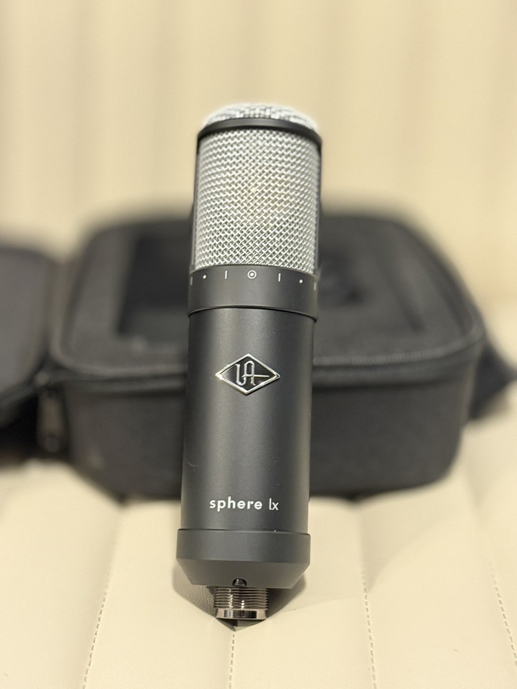 Universal Audio Apollo X8 Audio Interface & microphone bundle