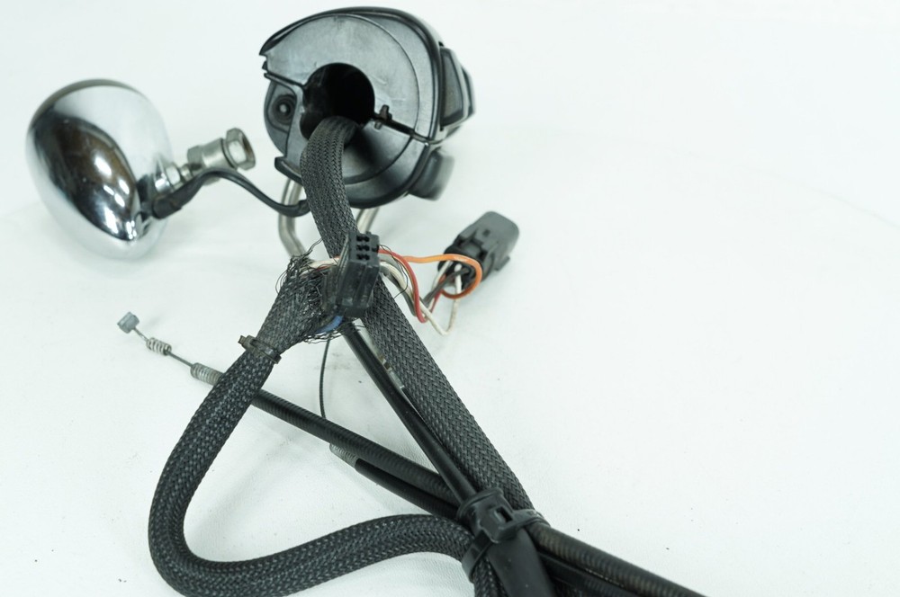09 Harley Dyna Super Glide Custom OEM Right Engine Start Kill Switches Controls