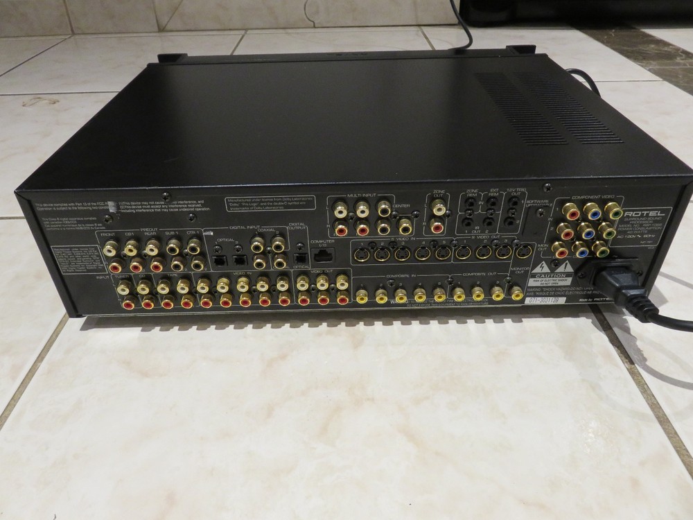 ROTEL RSP-1066 SURROUND SOUND PREAMPLIFIER & PROCESSOR No Remote