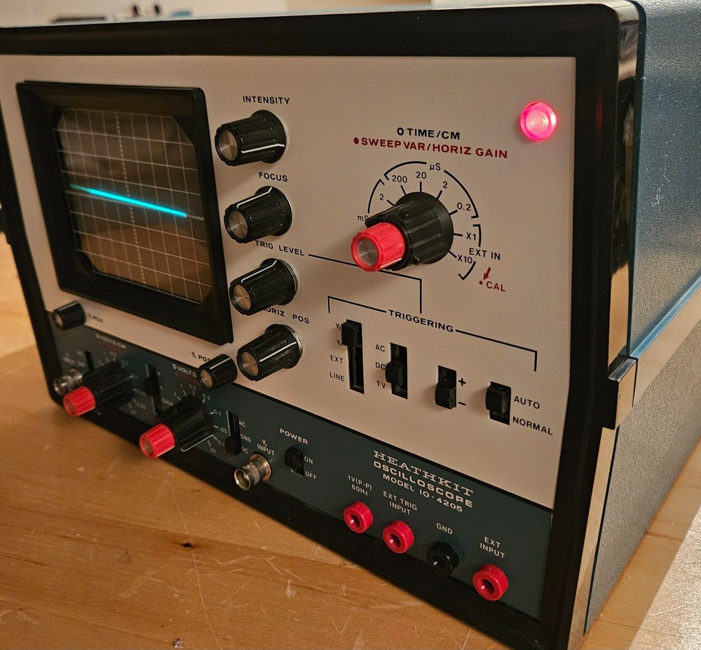 Heathkit IO-4205 Dual Trace Oscilloscope – Tested Working, Both Channels, Bright