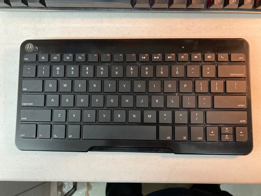 Motorola KZ500 Bluetooth Wireless Keyboard w/Trackpad