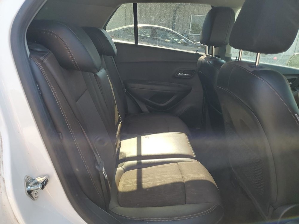 TRAX 2016 Glove Box 4745869