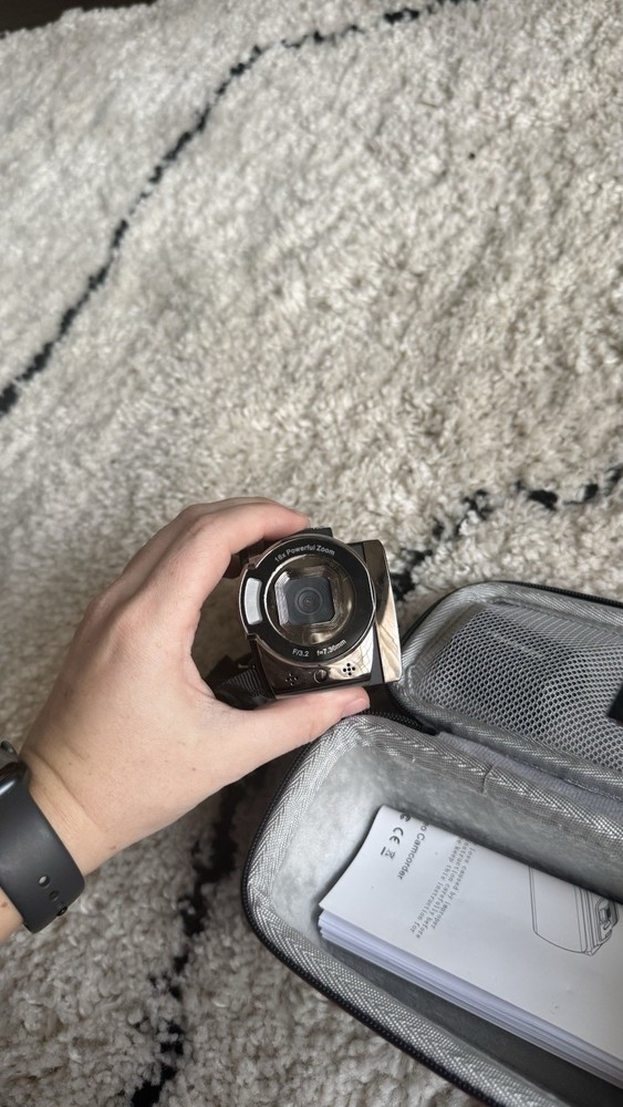 DVC Camera And Recorder Comes With Bag And Extra Battery