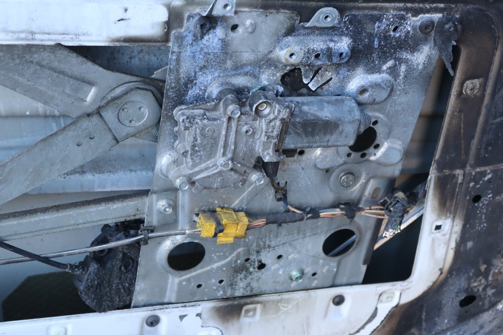 2019-2023 VOLVO VNL 860 FRONT LEFT DRIVER SIDE DOOR SHELL PANEL OEM