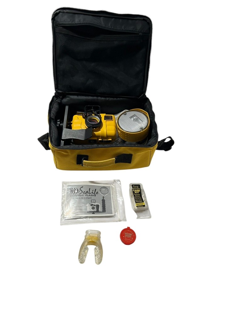 SeaLife ReefMaster Underwater Camera Case & External Flash & Soft Carry Bag