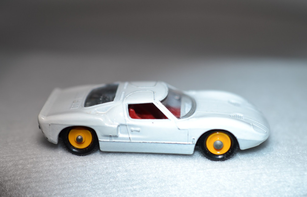 Matchbox Lesney Ford GT #41C - Box
