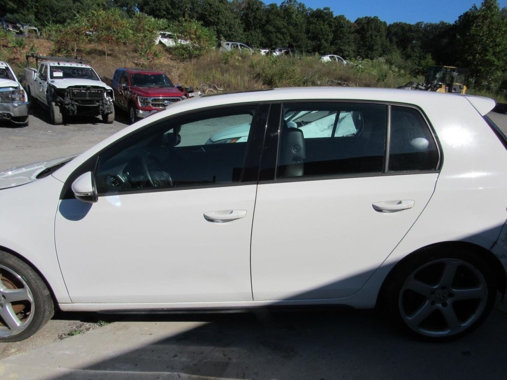 GTI 2010 Glove Box 1075849