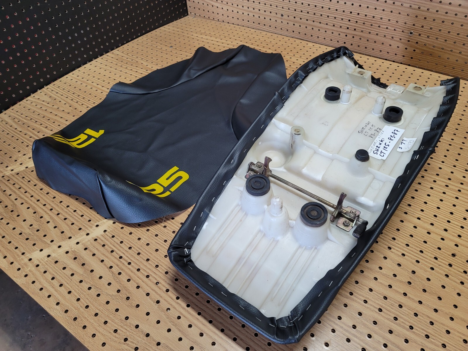 SUZUKI LT125 SEAT COVER SUZUKI ALT 125 SEAT COVER 1983-1987 MODEL [S*-77]