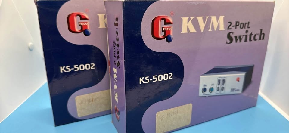 2 & 4 Port VGA KVM Switches