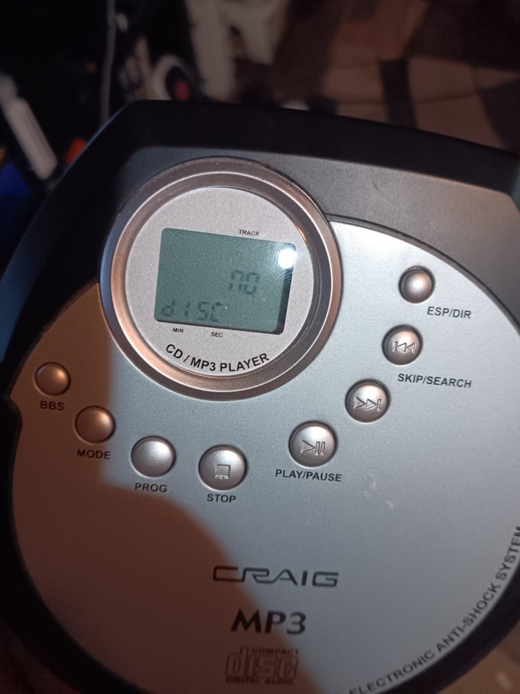 Craig Model CD MP3 Player Anti Shock System Powers Up