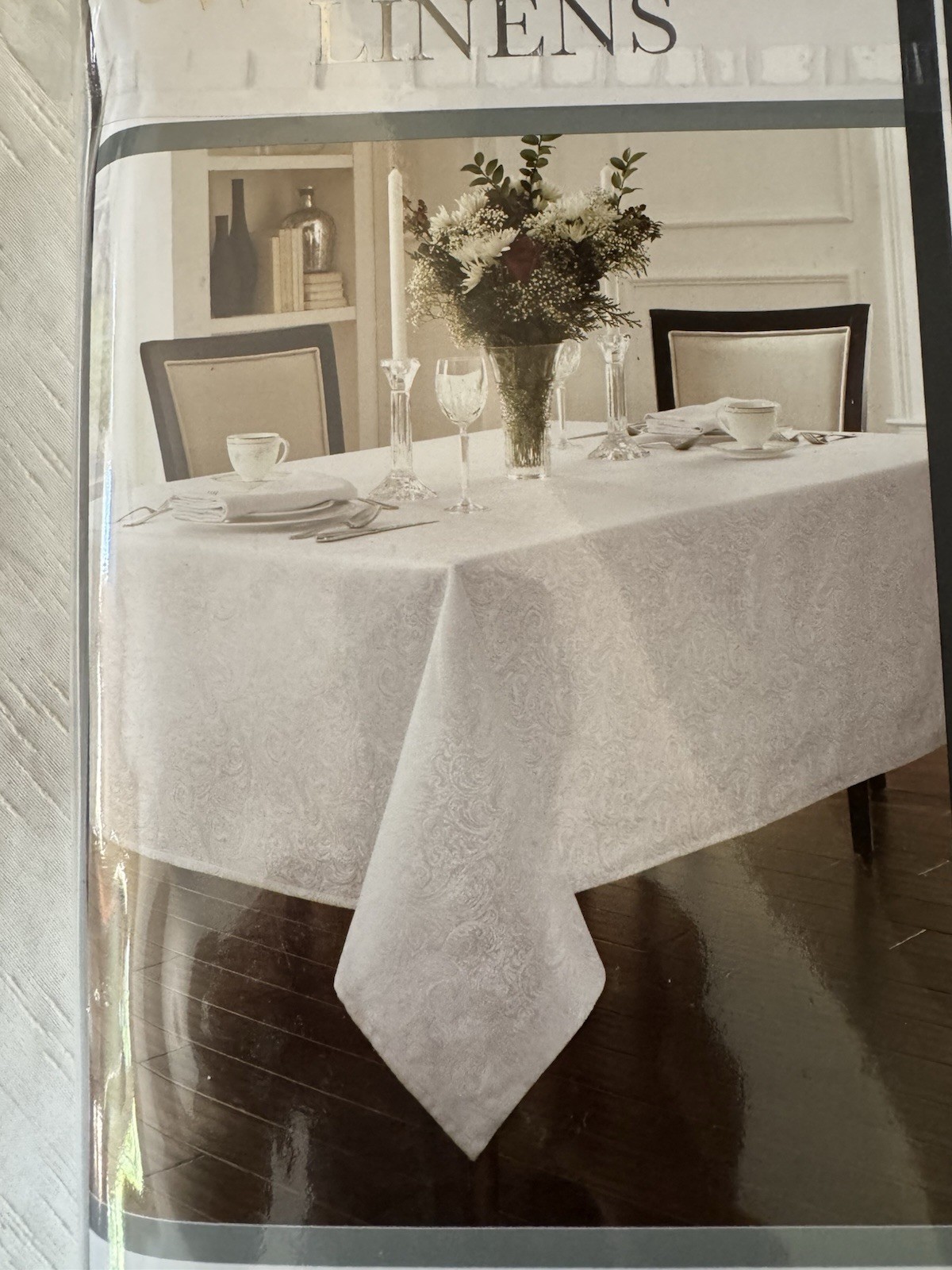 $70 NEW PEARL CHELSEA WATERFORD LINENS TABLECLOTH Oblong 70”x104” 8 To 10 Seats