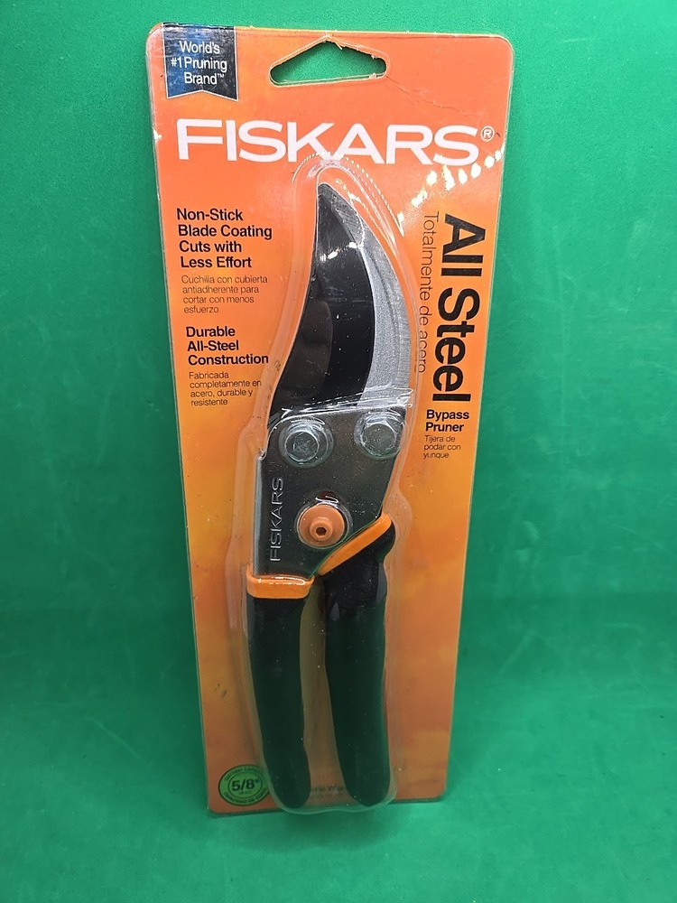 Fiskars Pruning Shears Bypass Pruner And Soft grip Pruner