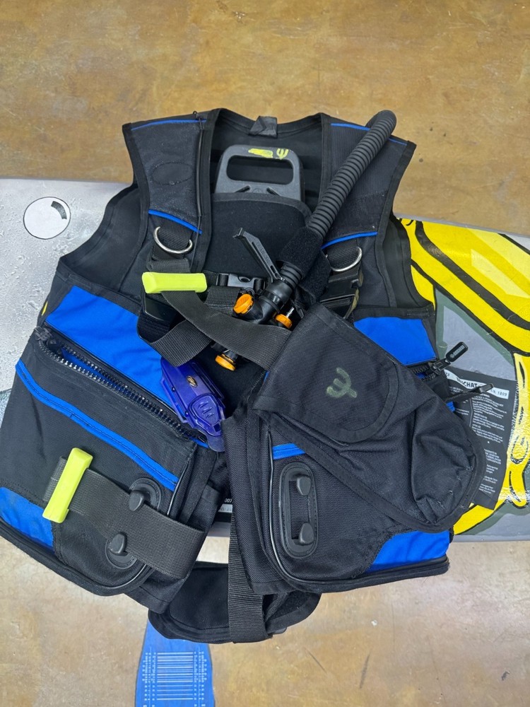 SCUBA BCD - Beuchat MasterLift - Size Large