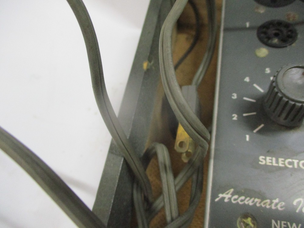 Accurate Instruments Model 151 Tube Tester UNTESTED AS IS