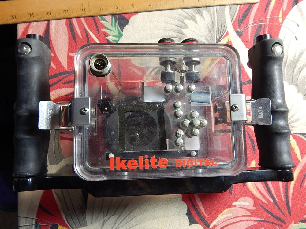 IKELITE Digital Underwater Camera Housing