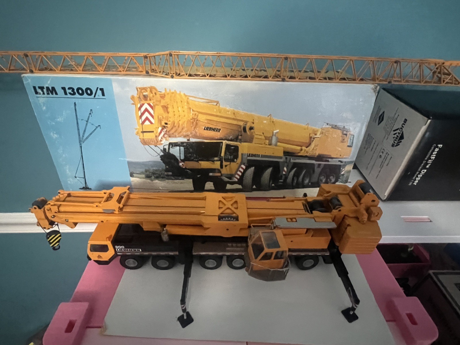 Conrad Liebherr LTM 1300 Truck-Mounted Crane 1/50 scale in Original Box