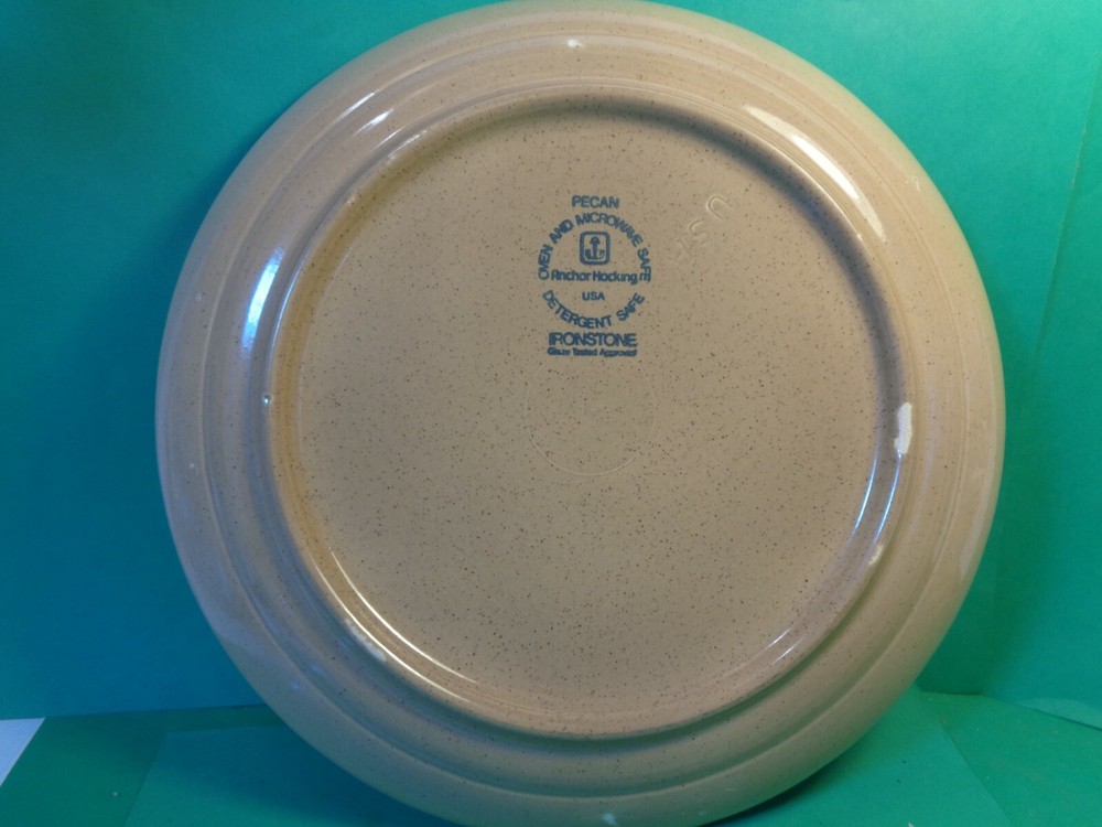 Pecan Pattern 10 1/2" Dinner Plate, Anchor Hocking (Used/EUC)