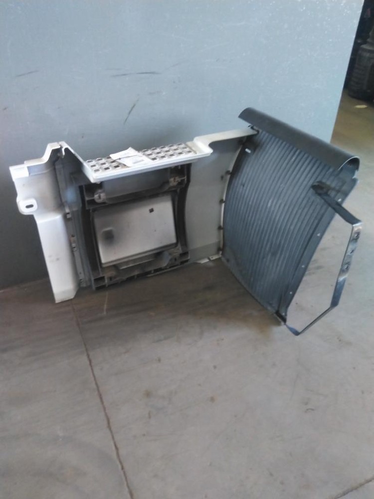 For 2015 VOLVO VNL SIDE FAIRING Right , IL