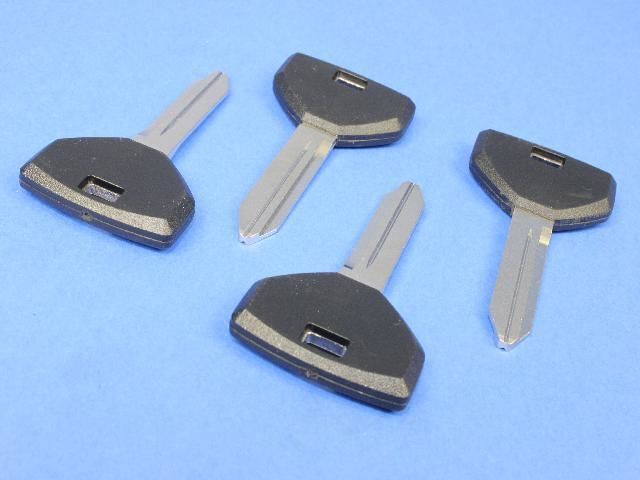 Vehicle Key Mopar 05018701AB