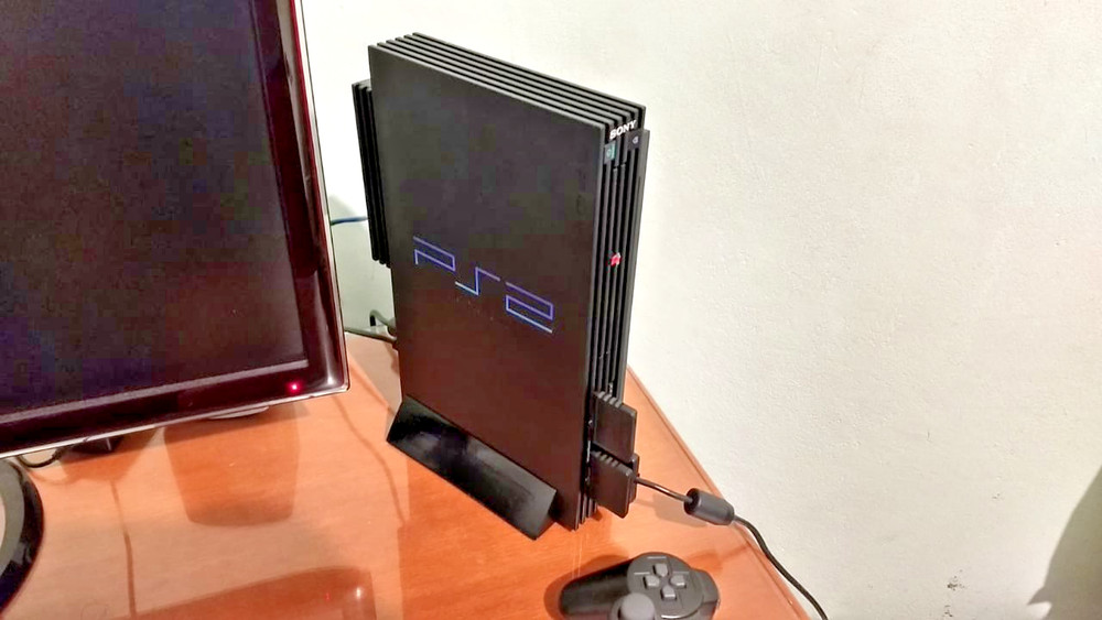 PS2 (FAT) Clean Design Vertical Holder Stand