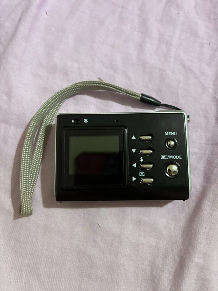 Vivitar ViviCam 3188 3.1MP Digital Camera (tested & working)