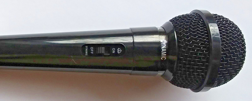 Dynamic Uni Directional 600 Ω Microphone for Voice, Sound Effects, Computers NEW