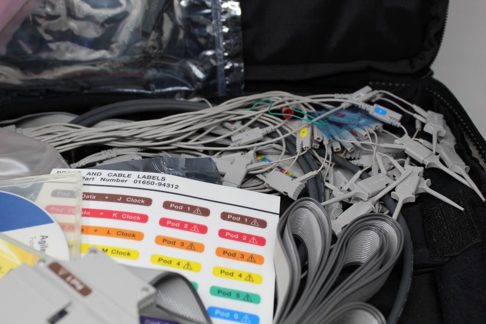 Logic Analyzer, Agilent 1693A With bag