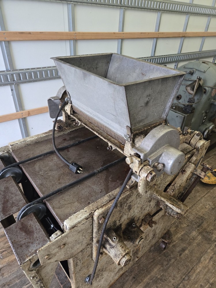 Triumph Cookie Depositor - FREE FREIGHT
