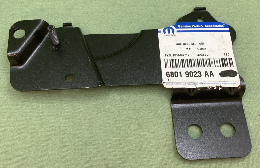 NEW GENUINE MOPAR 68019023AA Sensor Bracket, Left