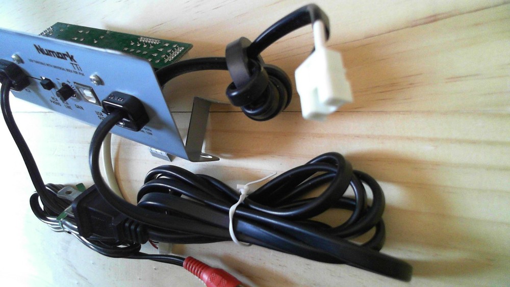 Numark TTi Input/Output module with mounting bracket 9-40-0470-A(A)