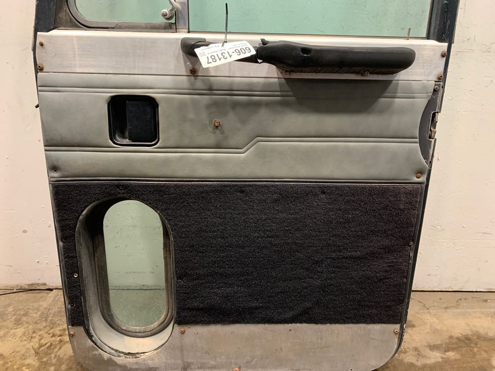 Peterbilt Door (606-13187)