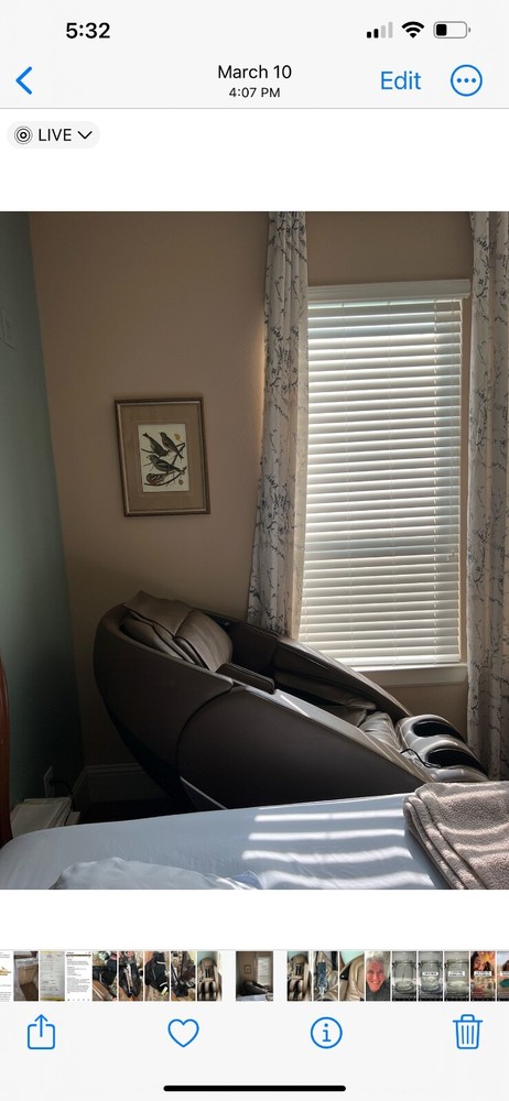 human touch Novo permium zero gravity massage chair