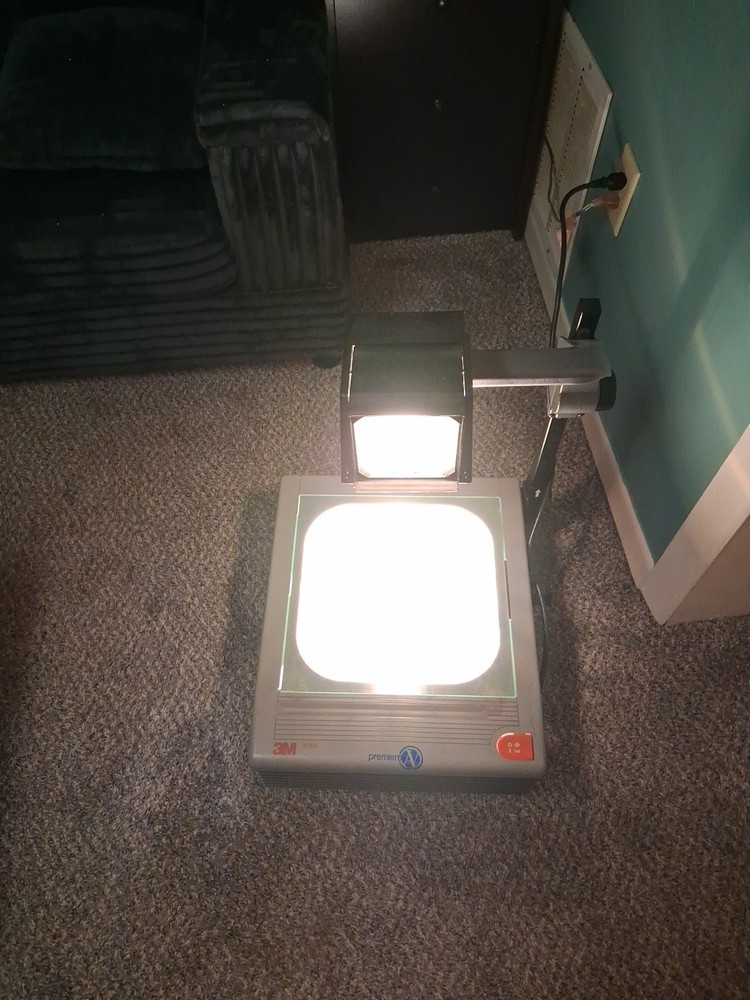 3M model 9081 Overhead Projector (9000 BGW) *works Great*