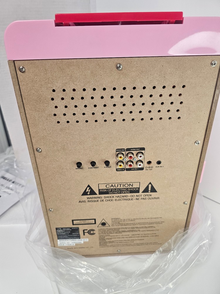 Hello Kitty CD+G Karaoke machine Microphone w Screen IPad & IPhone Connection