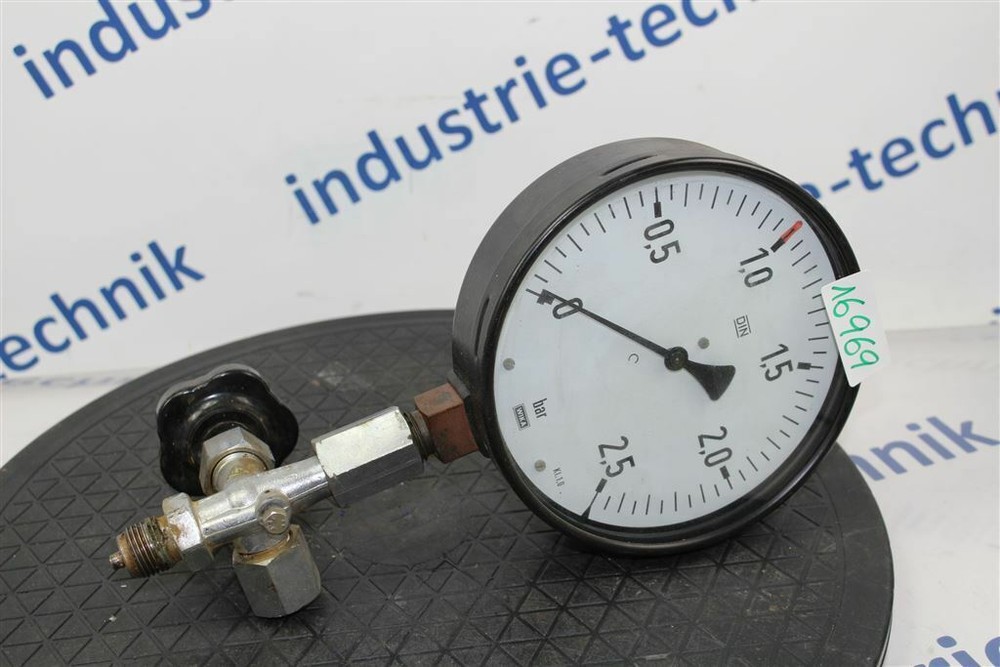 WIKA DIN Pressure Gauge