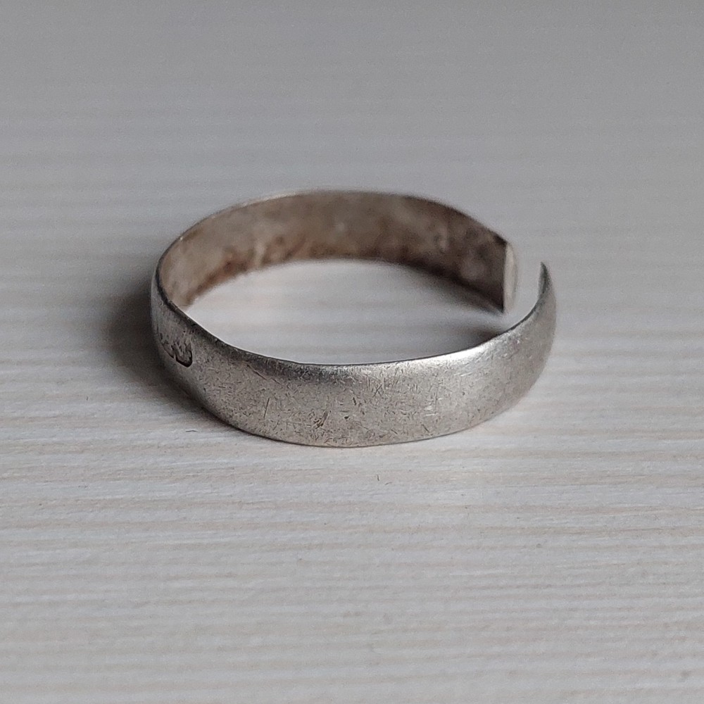 Authentic Russian Empire 19th silver wedding ring with 84