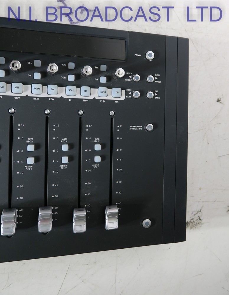 Avid Artist mix  audio panel