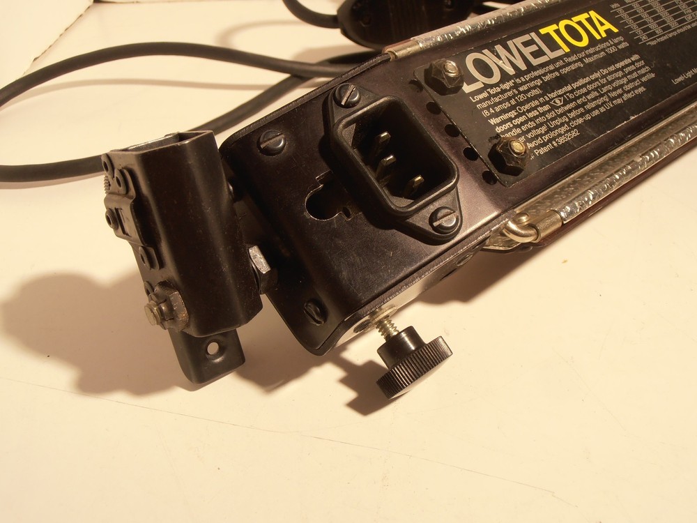 Lowel Tota Light Halogen Flood Lamp